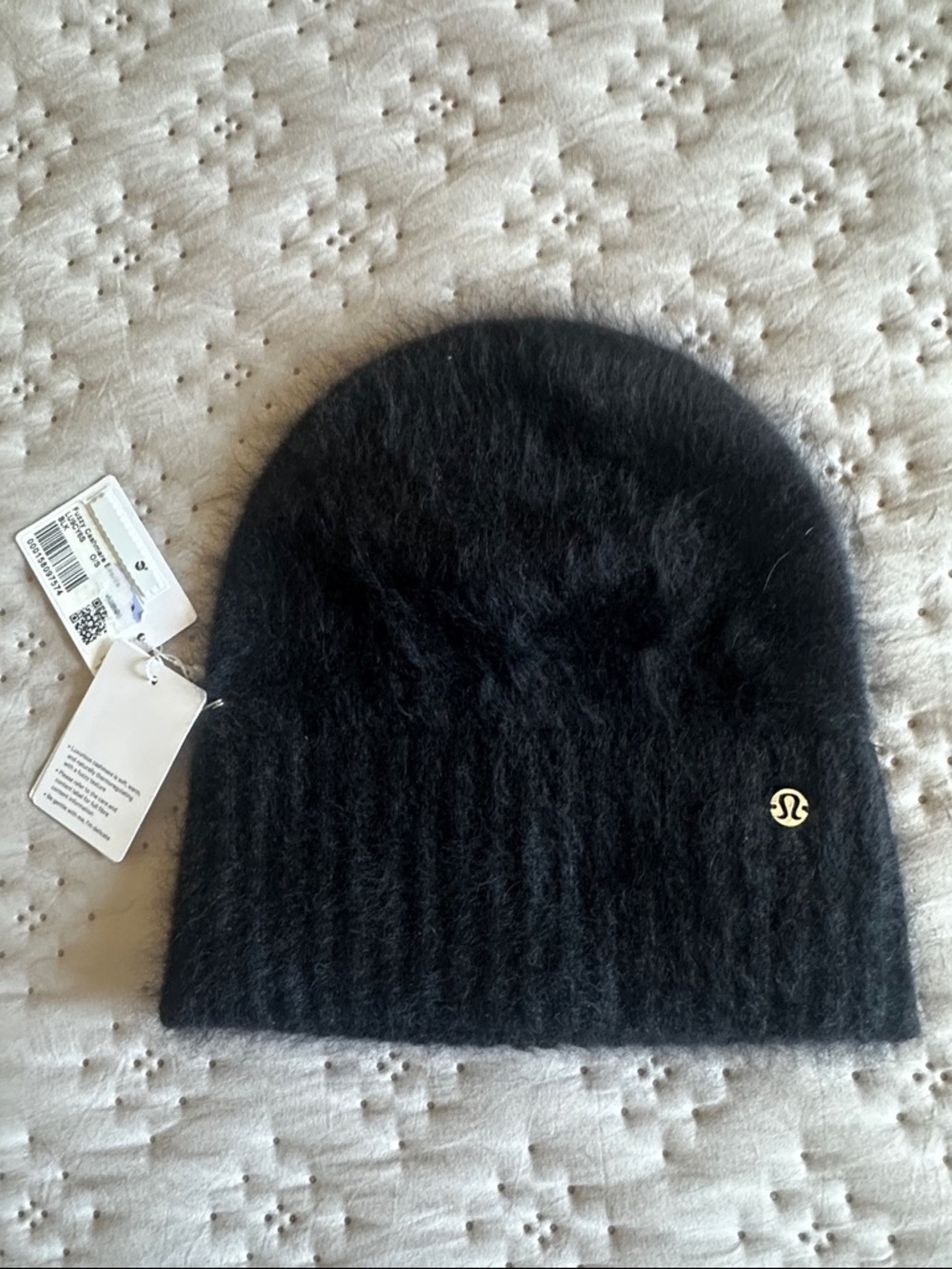 lululemon athletica Black Cashmere Fuzzy Knit Beanie